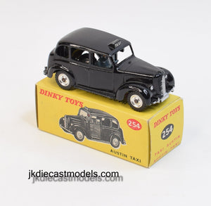 Dinky toys 254 Austin Taxi Virtually Mint/Nice box