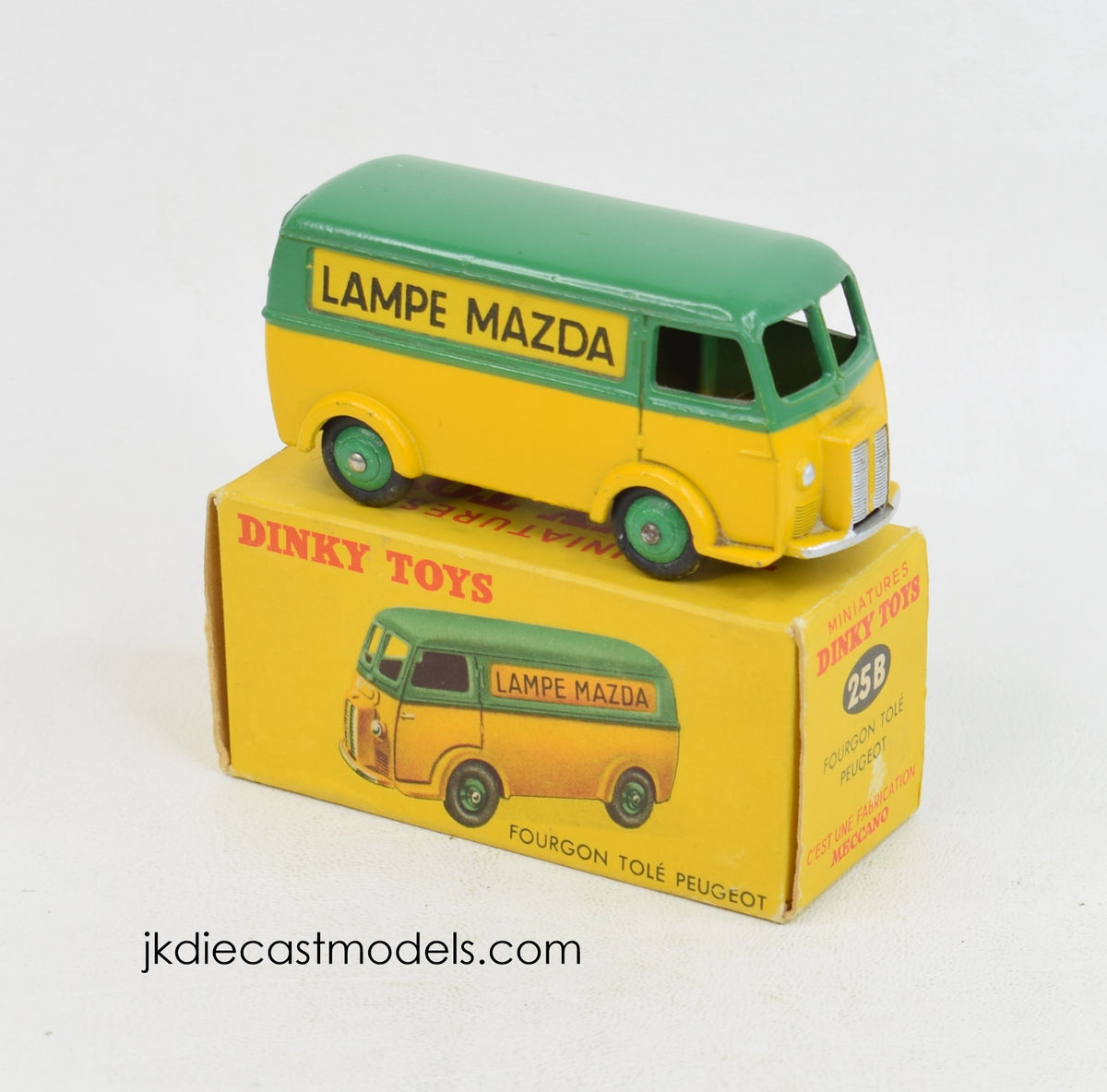 Ancien Camion Covered Wagon Modèle Type 4 Réf: 25B Dinky Toys Anglaise années 1950 - Collection Ancien Camion Covered Wagon Modèle Type 4 Réf: 25B Dinky Toys Anglaise années 1950 - Collection