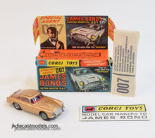 Corgi Toys 261 James Bond DB5 Virtually Mint/Nice box (With indicator casting)