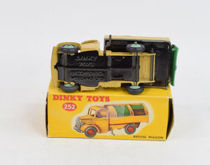 Dinky Toys 252 Bedford T.K. Refuse Truck Virtually Mint/Lovely box