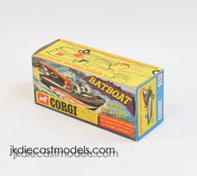 Corgi toys 107 Batboat Nice box..