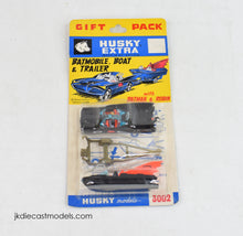 Husky 3002 Batmobile, Boat & Trailer gift set M.O.C