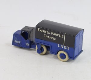 Pre war Dinky toys 33r Mechanical Horse LNER Very Near Mint