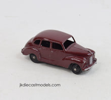 Dinky Toys 40d/152 Austin Devon Very Near Mint (Black hubs)