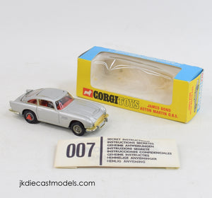 Corgi Toys 270 James Bond DB5 Virtually Mint/Nice box