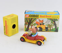 Corgi toys 808 Basil Brush Virtually Mint/Nice box