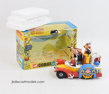 Corgi toys 802 Popeye Paddlewagon Virtually Mint/Nice box