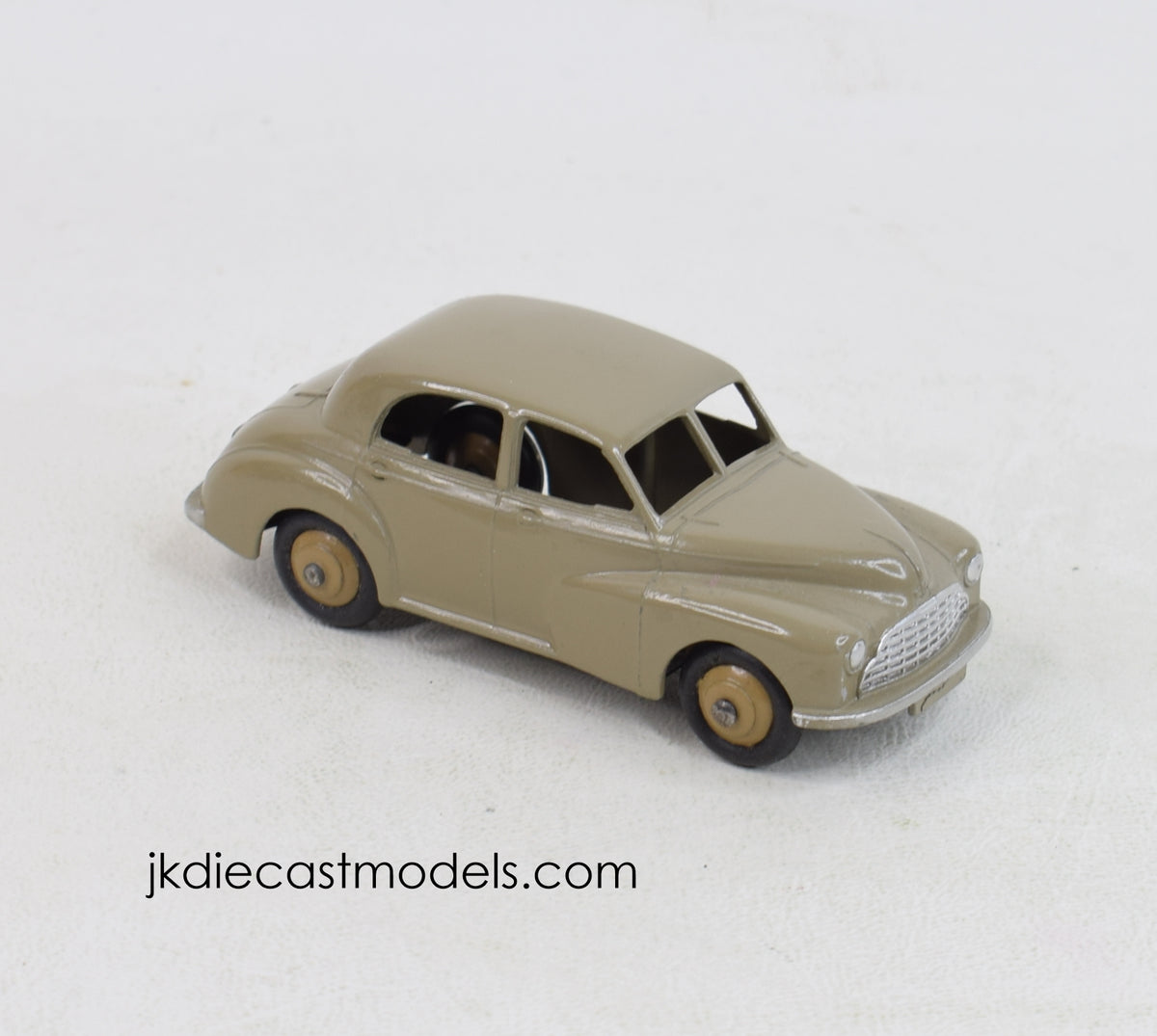 Dinky toys 40g Morris Oxford Virtually Mint (Fawn hubs)