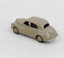 Dinky toys 40g Morris Oxford Virtually Mint (Fawn hubs)