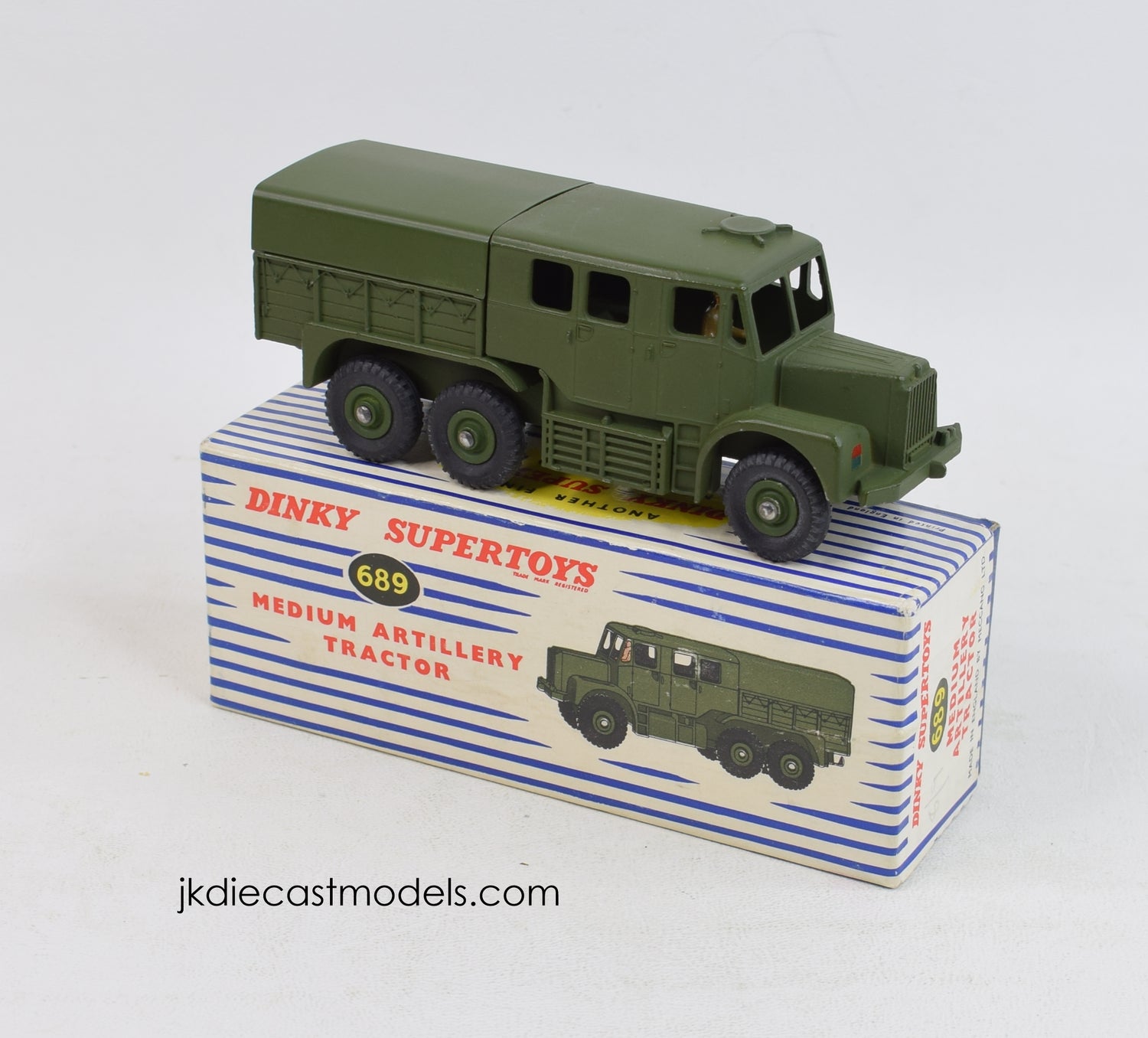 Dinky toys 689 Medium Artillery Tractor Virtually Mint/Nice box