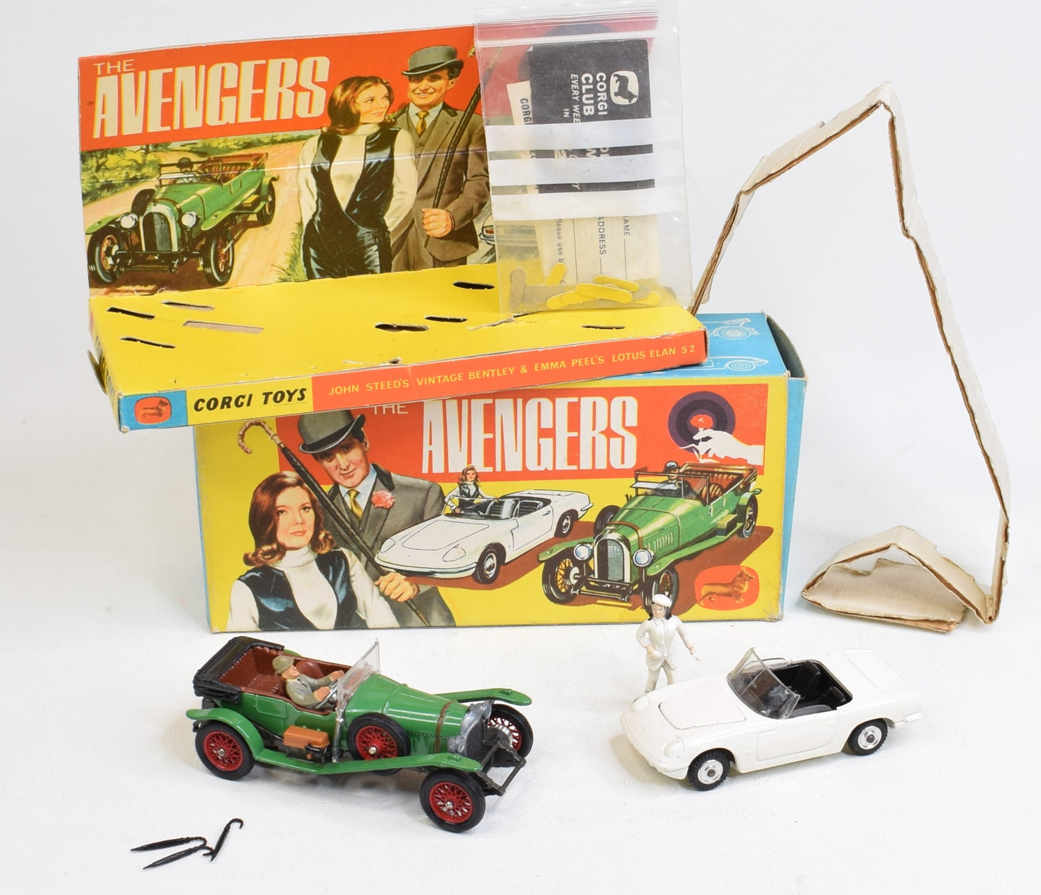 Corgi Toys Avengers Gift Set 40 コーギーミニカー s-l1200.jpg