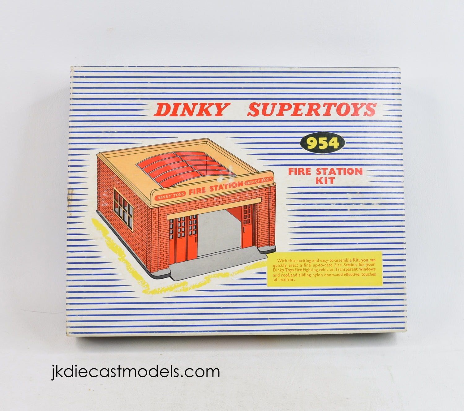 Dinky toys 954 Fire Station kit Virtually Mint/Nice box ''The J. W Collection''