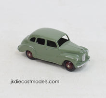 Dinky Toys 152 Austin Devon Near Mint (Maroon hubs)