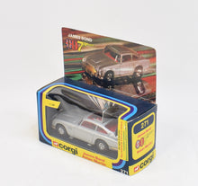 Corgi toys 271 James Bond Aston Martin Mint/Fresh box (With 1:36 tab)