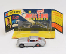 Corgi Toys 270 James Bond D.B.5 Virtually Mint/Nice box (Silver bumpers)