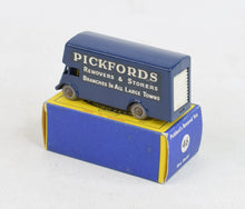 Matchbox Lesney 46 Pickfords Removal van GPW/B5 box Virtually Mint/Nice box 'Carlton Collection'