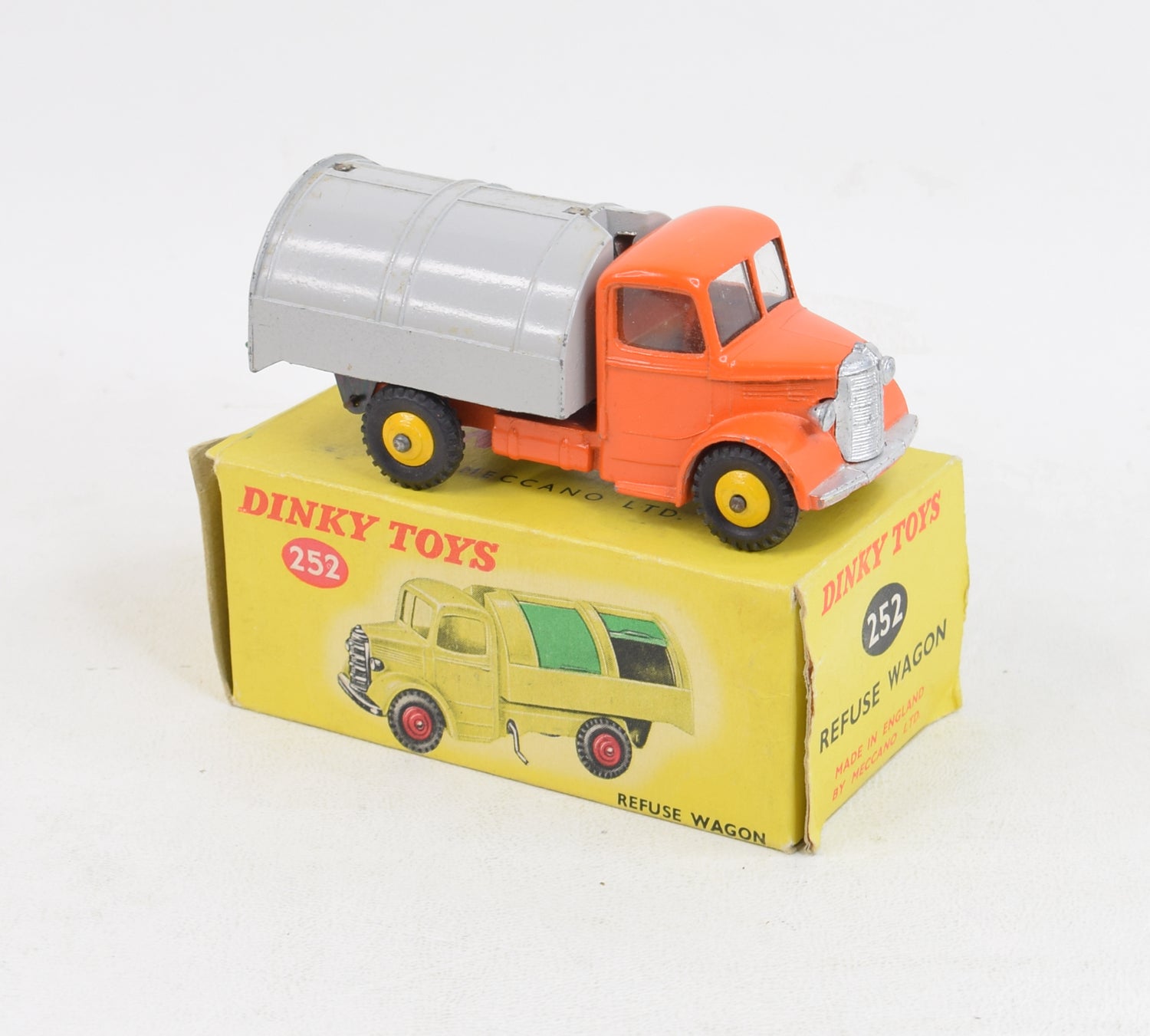 Dinky toys 252 Refuse Wagon Virtually Mint/Boxed (Rare late issue)