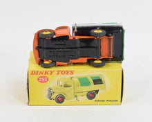 Dinky toys 252 Refuse Wagon Virtually Mint/Boxed (Rare late issue)