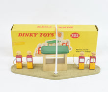 Dinky Toys 782 'Shell' Pump set Virtually Mint/Nice box