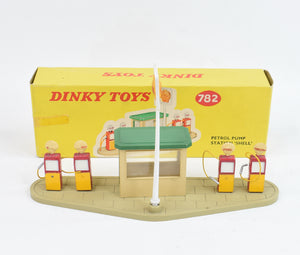 Dinky Toys 782 'Shell' Pump set Virtually Mint/Nice box