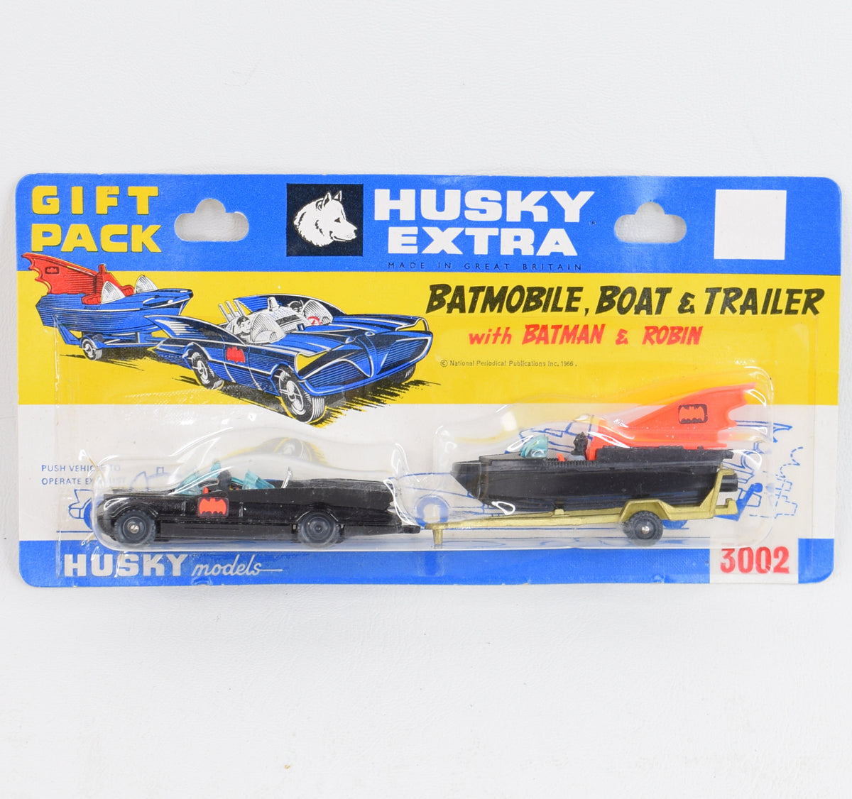 Husky 3002 Batmobile, Boat & Trailer gift set  M.O.C (Old store stock)