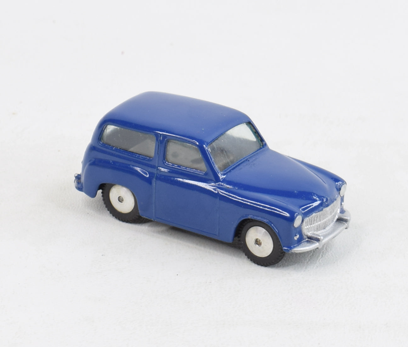 Corgi toys 206m Hillman Husky Virtually Mint 'Carlton Collection'