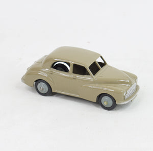 Dinky toys 40g Morris Oxford Virtually Mint (Grey hubs)