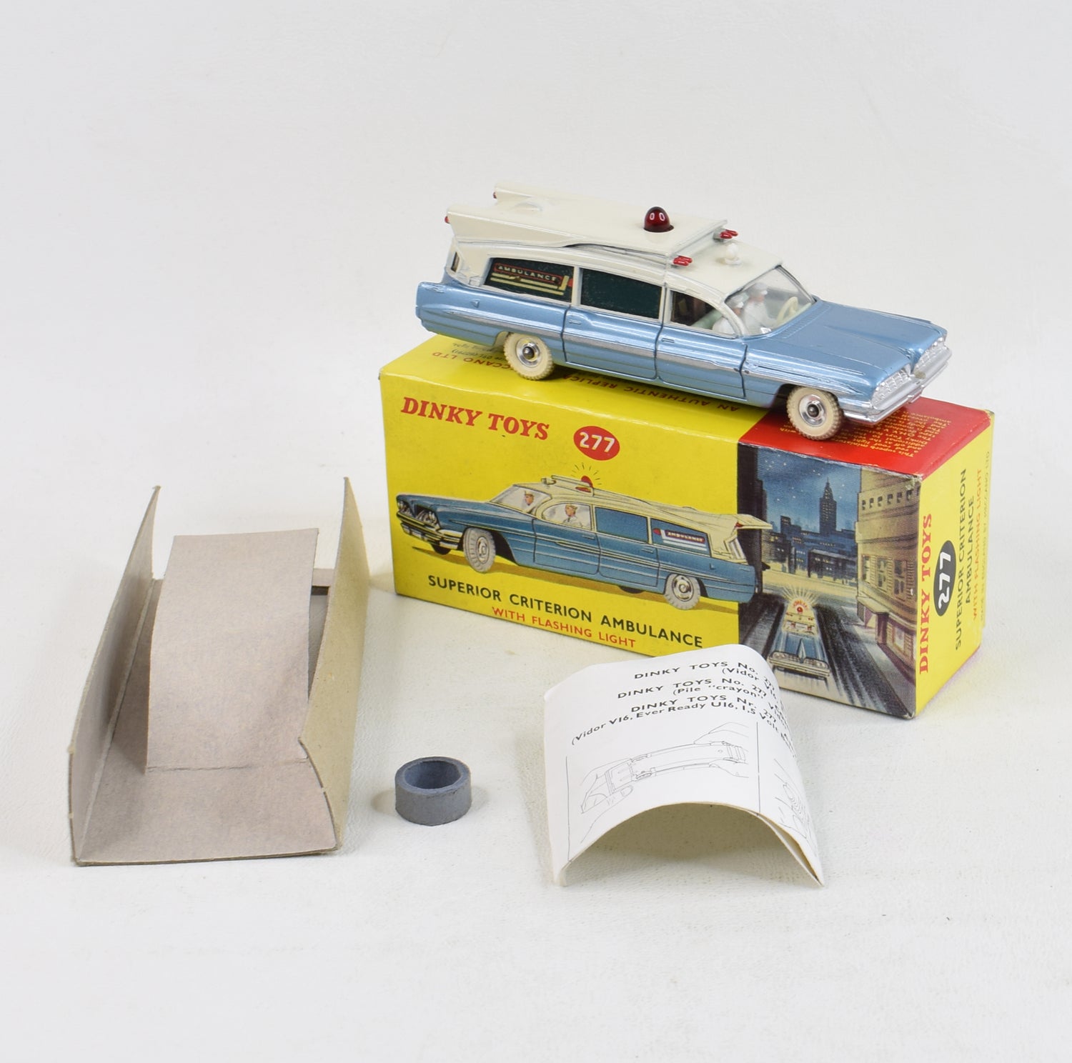 Dinky toys 277 Superior Criterion Ambulance Virtually Mint/Lovely box