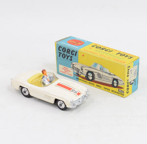 Corgi toys 303s Mercedes-Benz 300sl Roadster Virtually Mint/Nice box