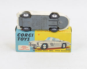 Corgi toys 303s Mercedes-Benz 300sl Roadster Virtually Mint/Nice box