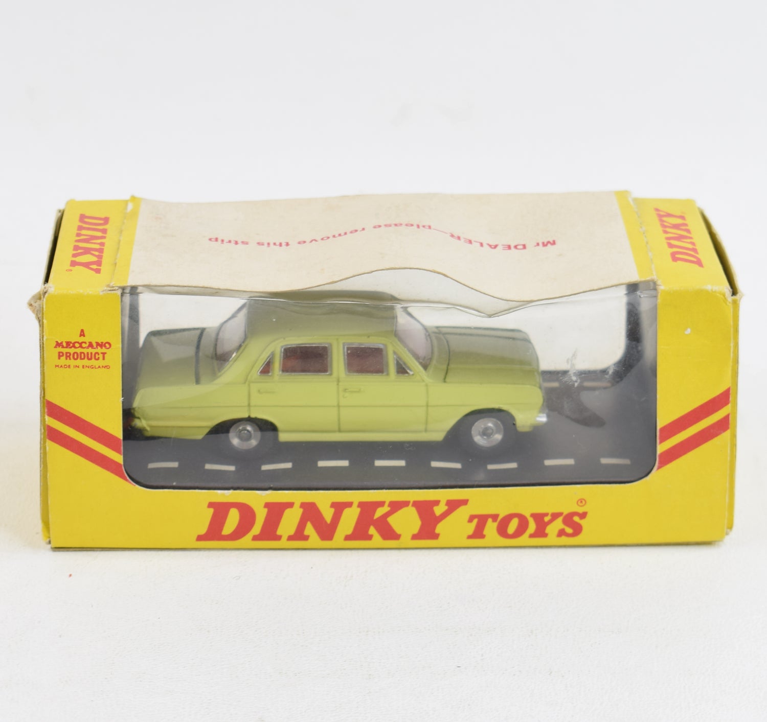 Dinky toy 151 Vauxhall Victor Virtually Mint/Boxed