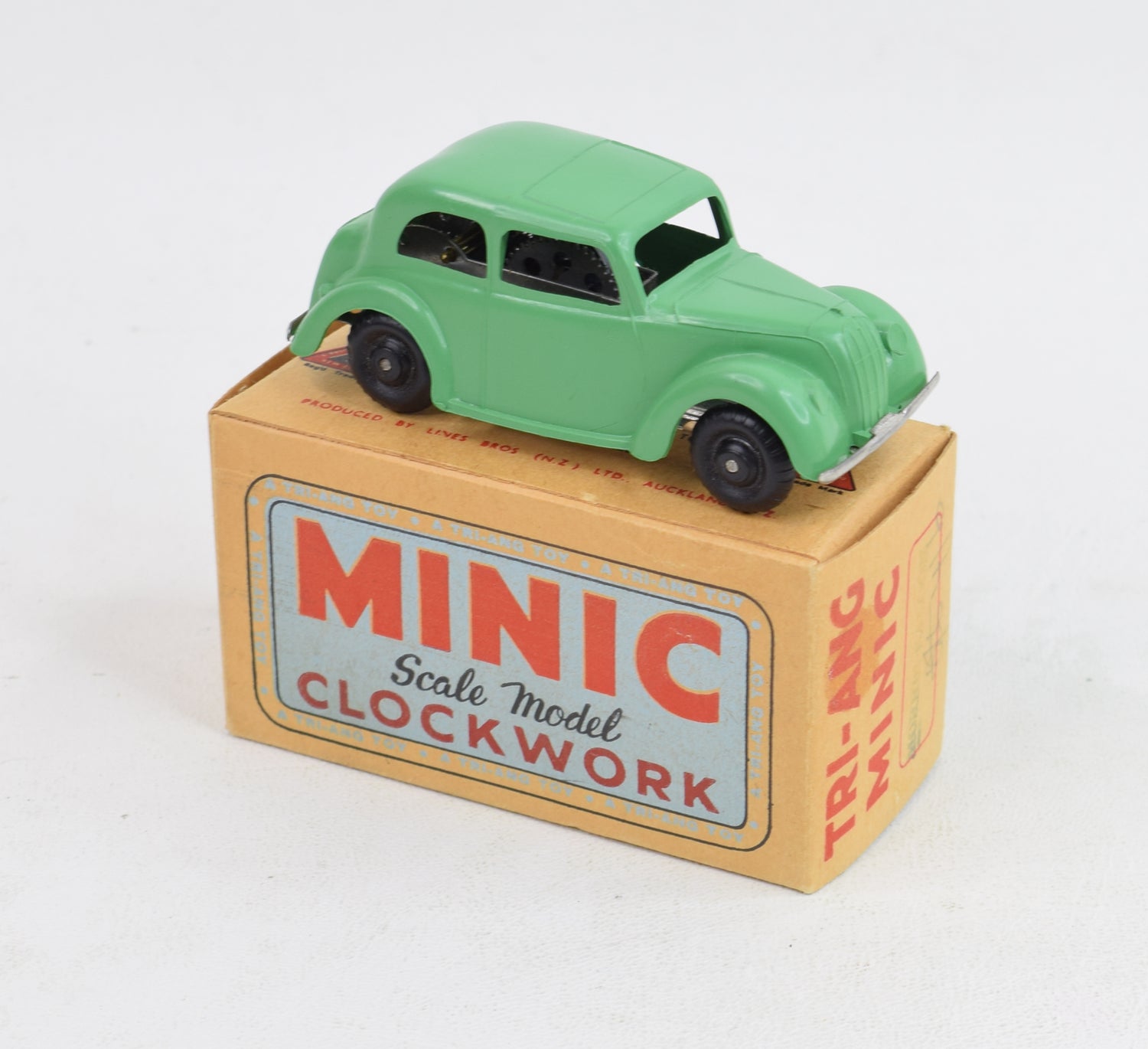 New Zealand Tri-ang Minic - Morris Saloon - Virtually Mint/Boxed