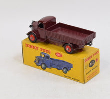 Dinky toys 412 Austin Wagon Virtually Mint/Nice box (Dark maroon)