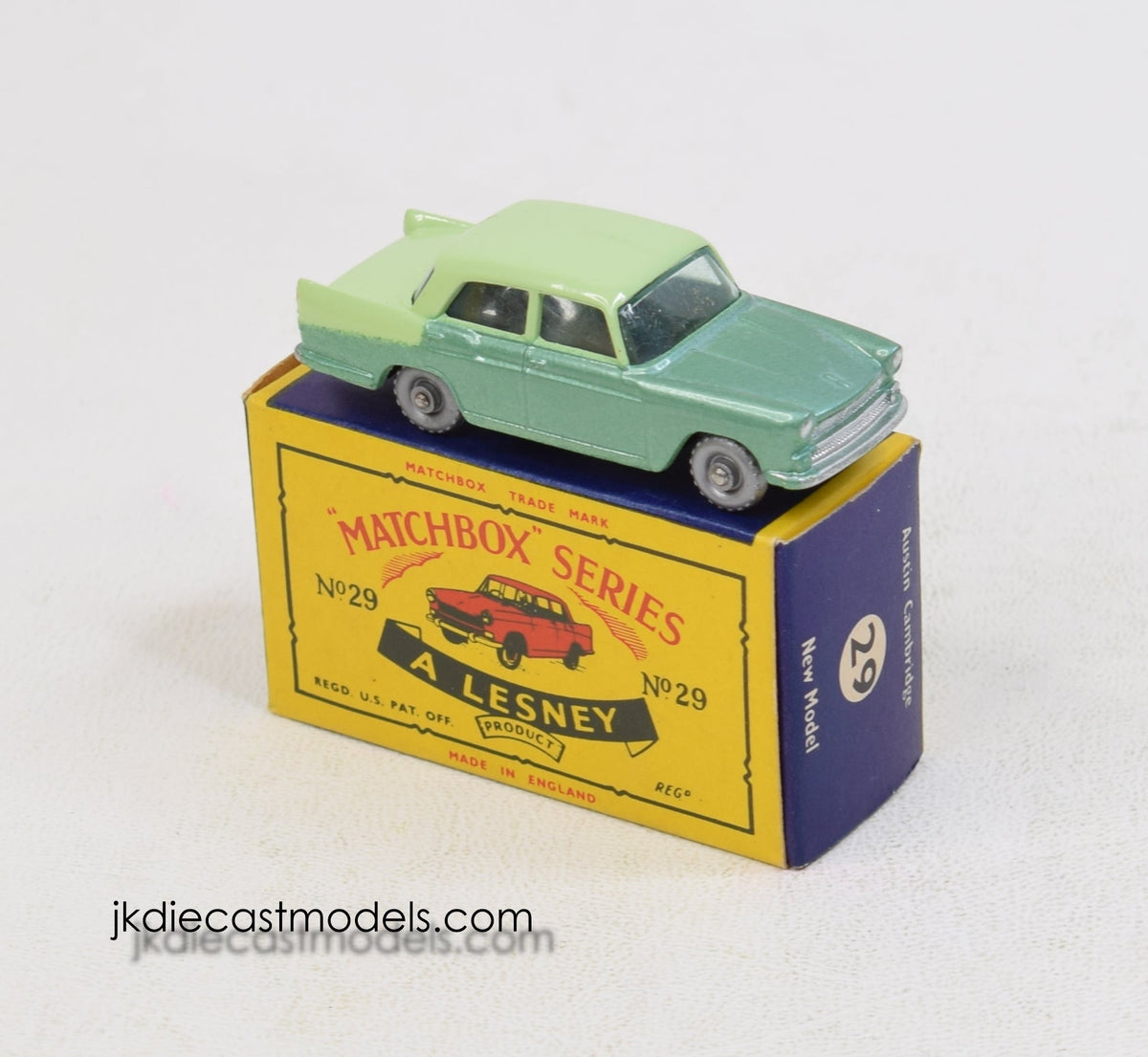 Matchbox Lesney 29 Austin Cambridge SPW/C box Virtually Mint/Lovely box
