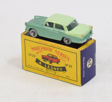 Matchbox Lesney 29 Austin Cambridge SPW/C box Virtually Mint/Lovely box