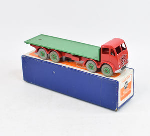 Dinky toys 502/902 Foden flat truck with tailboard Virtually Mint/Boxed (green hubs) "The Webb Collection"