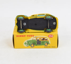 Dinky Toys 254 Austin Taxi Virtually Mint/Boxed