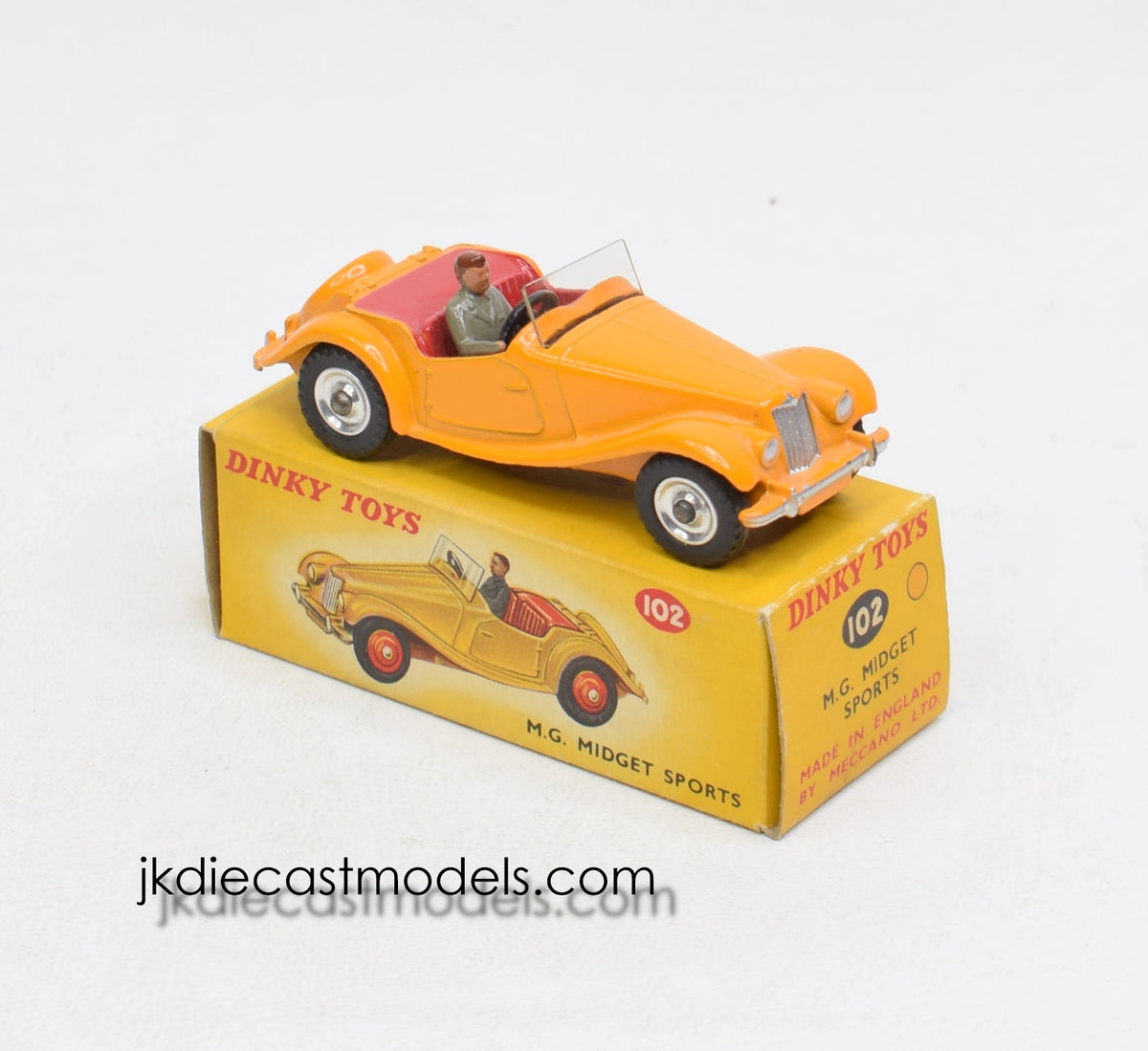 Dinky toy 102 M.G Midget Virtually Mint/Nice box (Spun hubs)