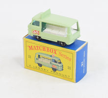 Matchbox Lesney 21 Milk delivery truck Virtually Mint/Nice box 'Taurus Collection'