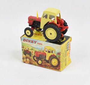 Dinky 305 David Brown Tractor Virtually Mint/Boxed