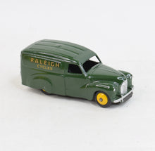 Dinky toys 472 Austin 'Raleigh Cycles' Virtually Mint "Cricklewood Collection"