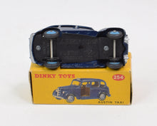 Dinky Toys 254 Austin Taxi Virtually Mint/Boxed