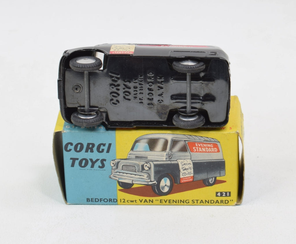 Corgi Toys 421 Bedford Van 'Evening Standard' Virtually Mint /Nice box ...