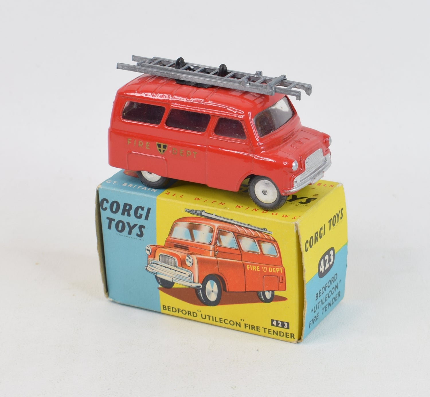 Corgi toys 423 Bedford 'Utilecon' Fire Tender Virtually Mint/Nice box