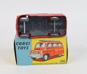 Corgi toys 423 Bedford 'Utilecon' Fire Tender Virtually Mint/Nice box