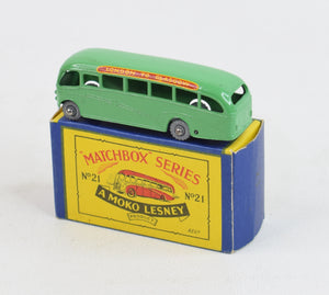 Matchbox Lesney 21 Bedford Duple RW/B2 box Virtually Mint/Nice box