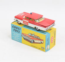 Corgi toys 482 'Chevrolet' Fire chief Virtually Mint/Nice box (Rectangular door labels)