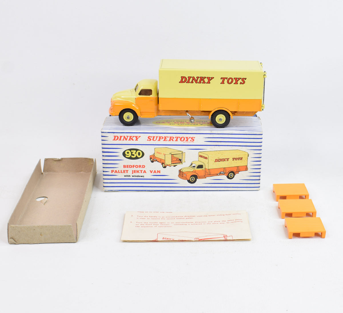Dinky toys 930 Pallet-Jekta Van Virtually Mint/Boxed