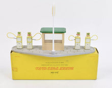 Dinky Toys 783 'BP' Pump set Very Near Mint/Boxed