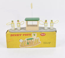 Dinky Toys 783 'BP' Pump set Very Near Mint/Boxed